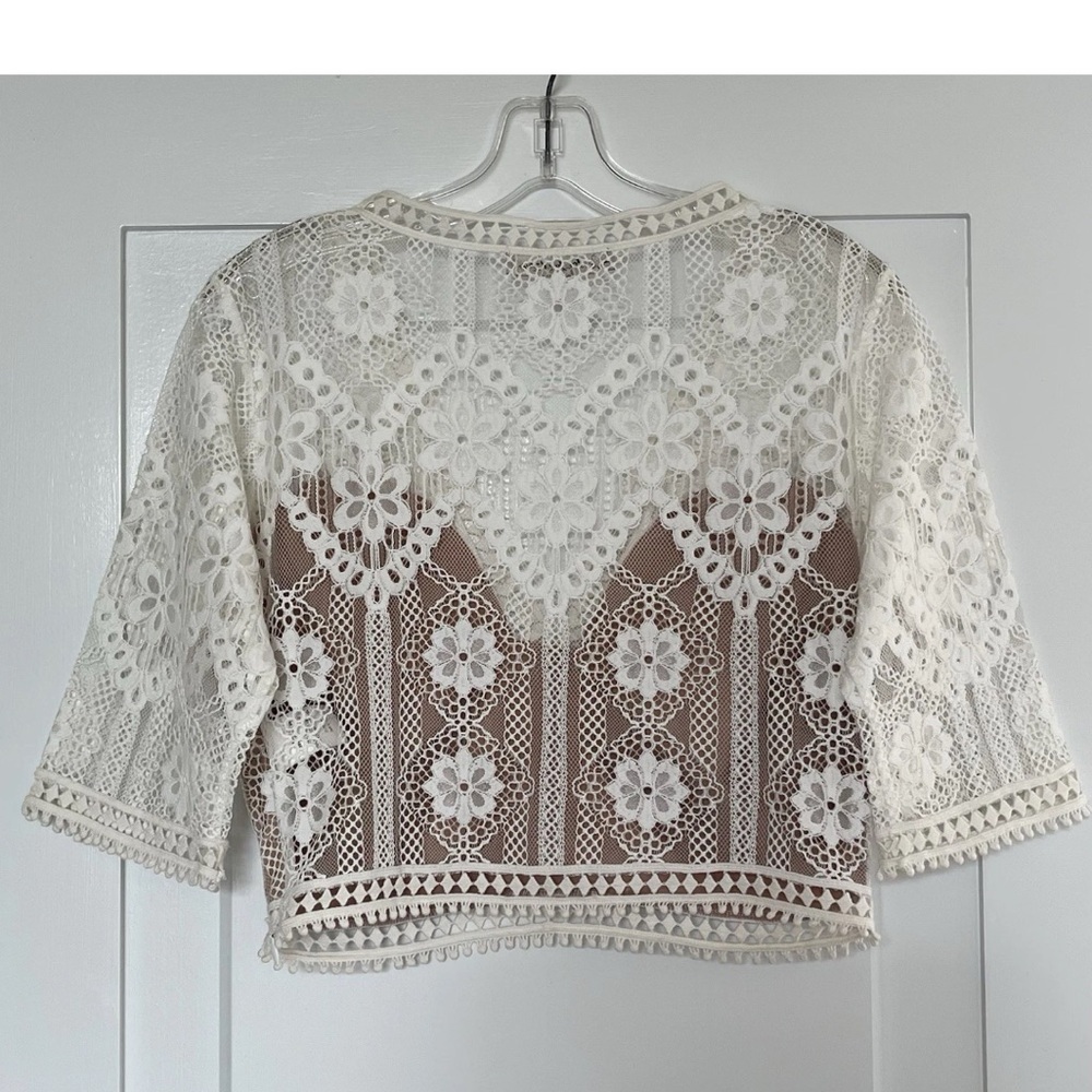 For Love & Lemons Ivory Lace Crop Top
Sz Large - Picture 4 of 8
